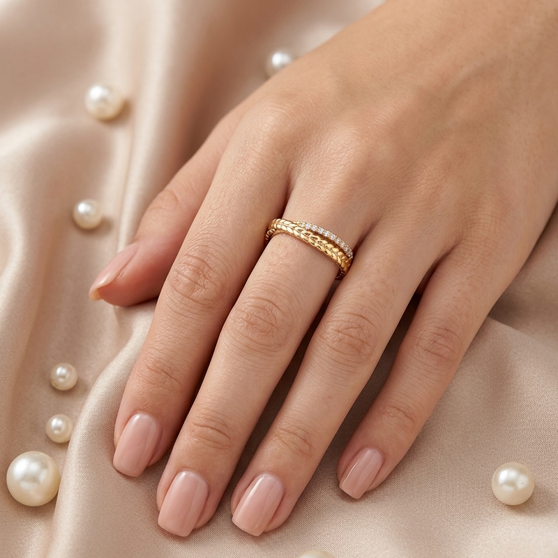 Anillo Celestia Con Zircones En Oro 18k
