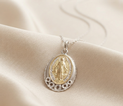 Dije Virgen Milagrosa En Plata 925