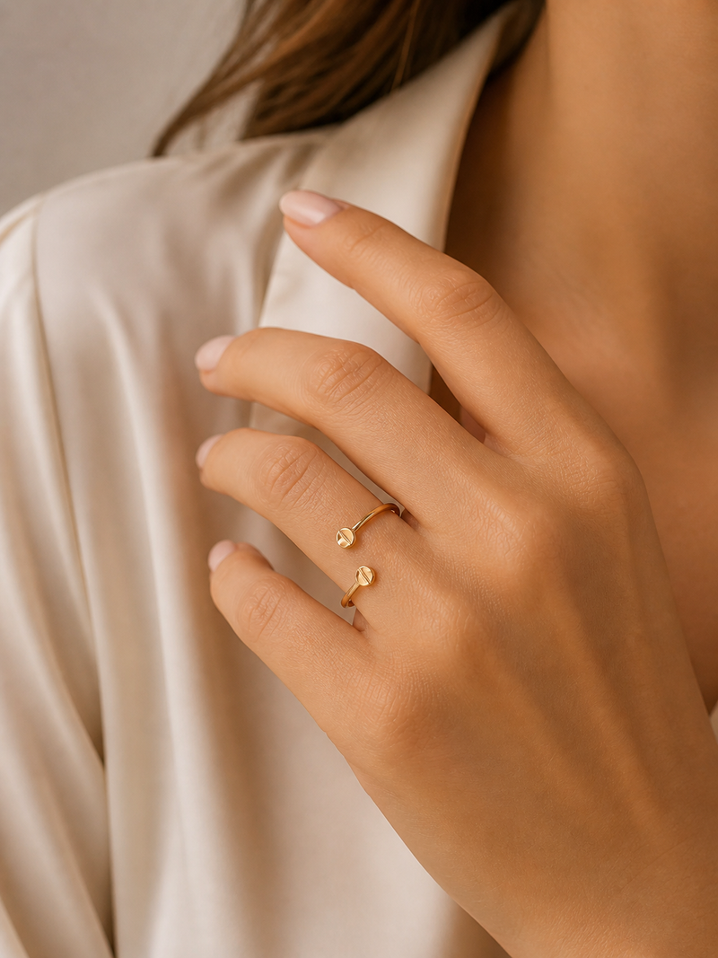 Anillo Aurea Clásico En Oro 18k