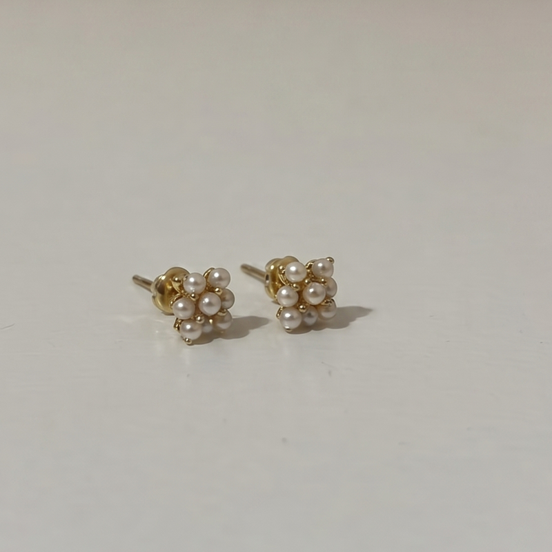 Arete Cuadrado Perlado