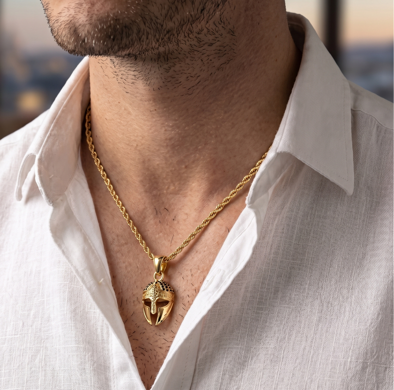 Dije Gladiador En Oro Laminado