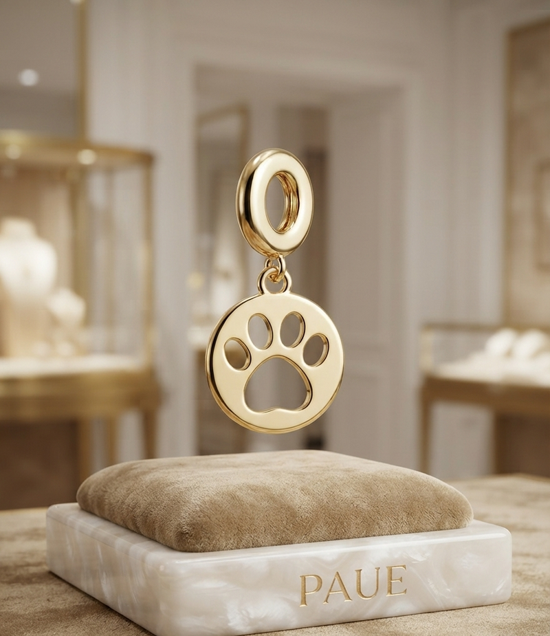 Dije o Sharm Huellita Con Baño En Oro