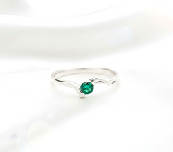 Anillo Con Esmeralda Éclat