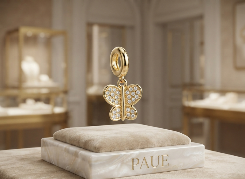 Dije o Sharm De Mariposa Con Baño En Oro