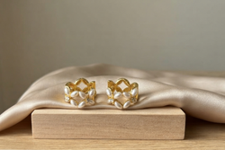 Aretes Aura Floral Chapadas En Oro