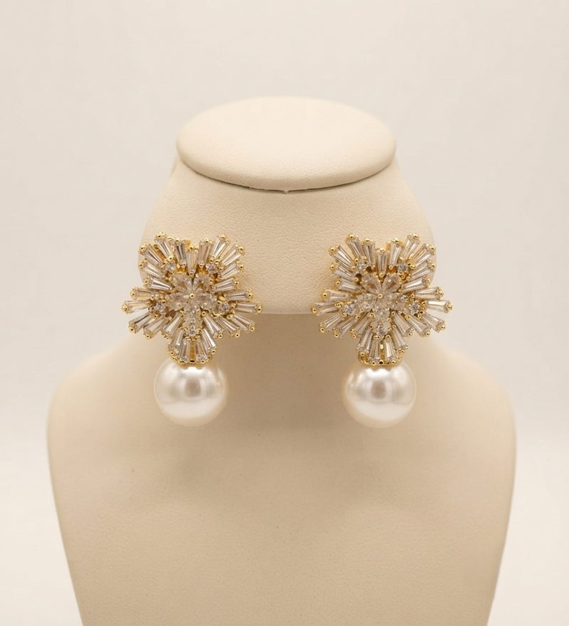 Aretes Radiance Chapadas En Oro