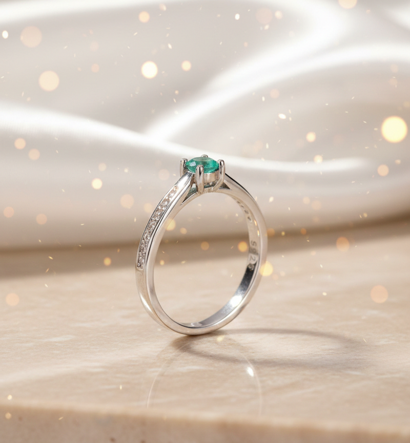 Anillo Con Esmeralda Amira