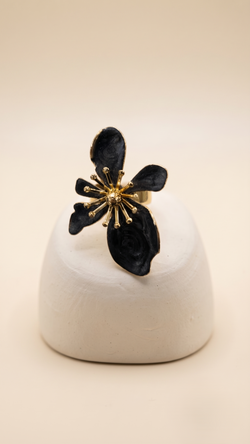 Anillo Orquidea Negra Chapadas En Oro