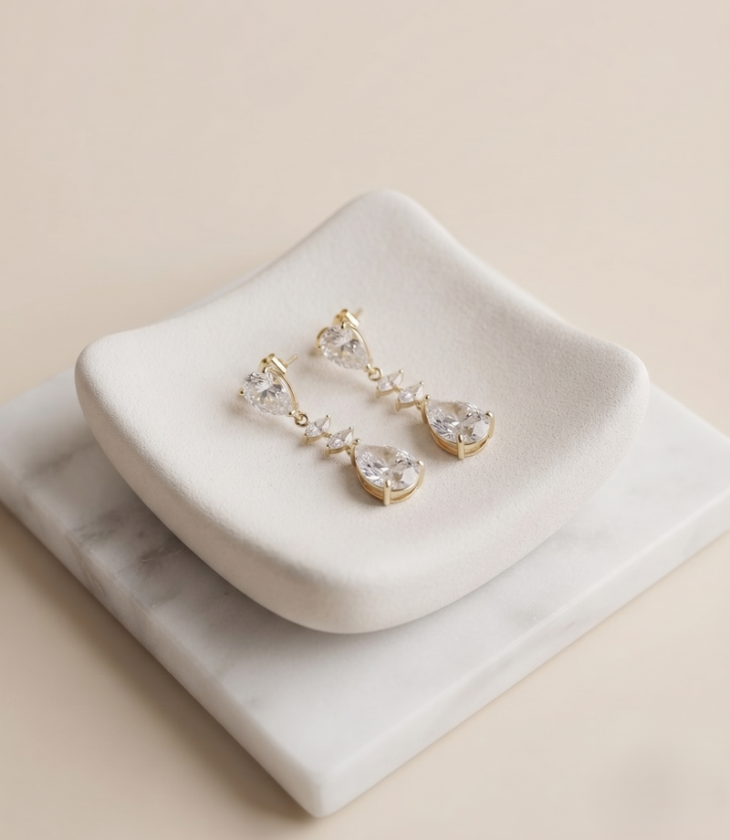 Aretes Destellos De Seda Chapadas En Oro