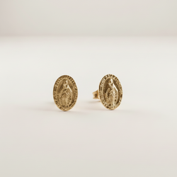 Aretes Essence