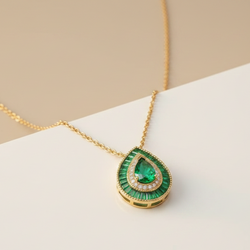 Collar Esmeralda