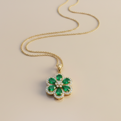 Collar Flour En Esmeralda